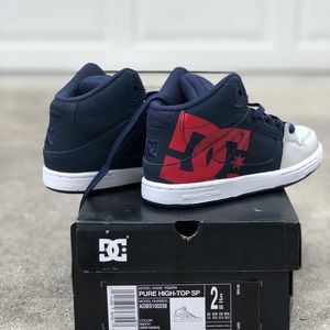 Dc Pure Hightop boys Sz. 2.5